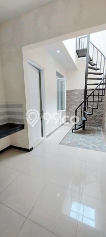 Dijual Hunian Rumah Terawat 3 KT di Taman Kopo Indah, Bandung Dijual Hunian Rumah Terawat 3 KT di Taman Kopo Indah, Bandung
