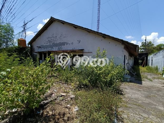 Kantor Bagus Dijual LB 1100m2 Lokasi Strategis Lumajang Area Cocok untuk Berbisnis Kantor Bagus Dijual LB 1100m2 Lokasi Strategis Lumajang Area Cocok untuk Berbisnis
