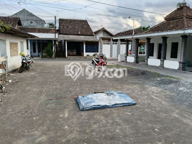 Dijual Cepat Rumah Bagus Siap Huni LB 1172m2 di Sukodono, Lumajang Dijual Cepat Rumah Bagus Siap Huni LB 1172m2 di Sukodono, Lumajang