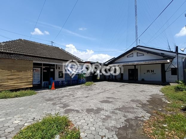 Rumah Elit Modern Tanpa Renovasi di Sumbersoko Lumajang Rumah Elit Modern Tanpa Renovasi di Sumbersoko Lumajang