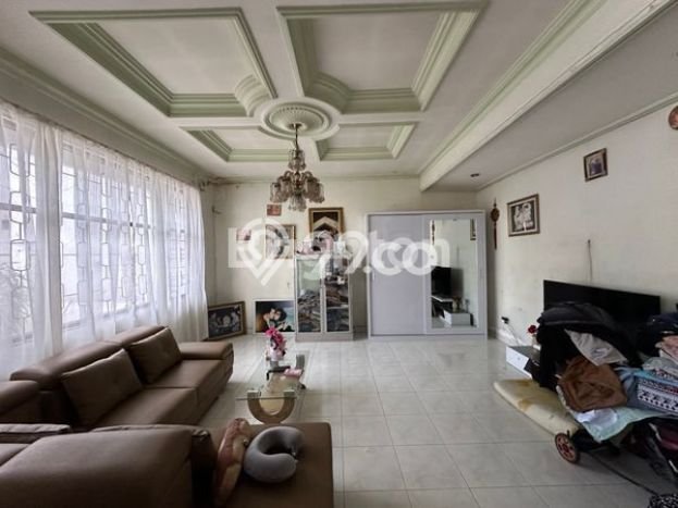 Ruko disewakan lokasi strategis Slamet Riyadi Solo 750m2 Ruko disewakan lokasi strategis Slamet Riyadi Solo 750m2