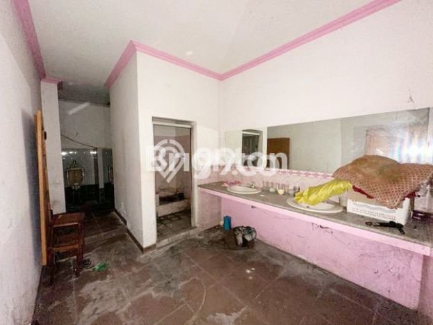 Ruko disewakan lokasi strategis Slamet Riyadi Solo 750m2 Ruko disewakan lokasi strategis Slamet Riyadi Solo 750m2