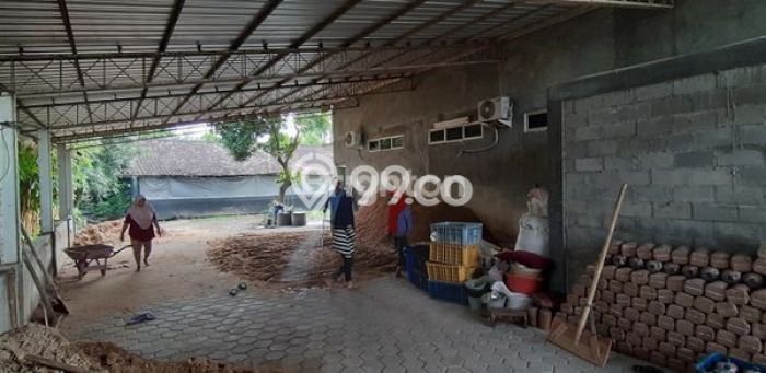 Gudang paling strategis disewakan di Tasikmadu Karanganyar Gudang paling strategis disewakan di Tasikmadu Karanganyar