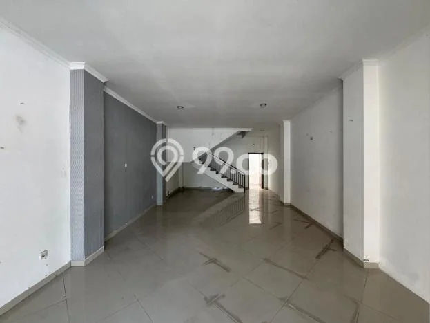 Ruko Dijual Lokasi Emas di Laweyan Luas 220m2 Ruko Dijual Lokasi Emas di Laweyan Luas 220m2