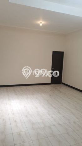Dijual Rumah 5 Kamar Lokasi Ideal Nyaman dan Strategis di Laweyan Dijual Rumah 5 Kamar Lokasi Ideal Nyaman dan Strategis di Laweyan