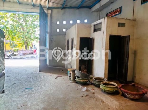 AREA KOMERSIAL! Gudang di Kebakkramat, Luas 900m2m², Posisi Premium AREA KOMERSIAL! Gudang di Kebakkramat, Luas 900m2m², Posisi Premium