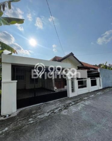 Dijual Rumah 5 Kamar Lokasi Ideal Nyaman dan Strategis di Laweyan Dijual Rumah 5 Kamar Lokasi Ideal Nyaman dan Strategis di Laweyan