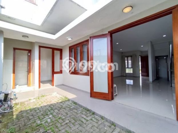 Disewakan Cepat Rumah Kondisi Baik di Kawasan Colomadu, Solo Disewakan Cepat Rumah Kondisi Baik di Kawasan Colomadu, Solo