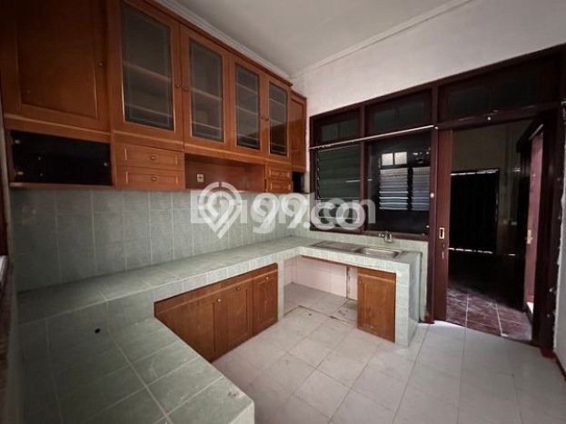 Rumah Luas Asri 4 KT Siap Huni di Solo Baru Surakarta Rumah Luas Asri 4 KT Siap Huni di Solo Baru Surakarta
