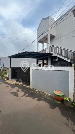 Rumah Luas Asri 6 KT Siap Pakai di Jatiwarna Bekasi Rumah Luas Asri 6 KT Siap Pakai di Jatiwarna Bekasi