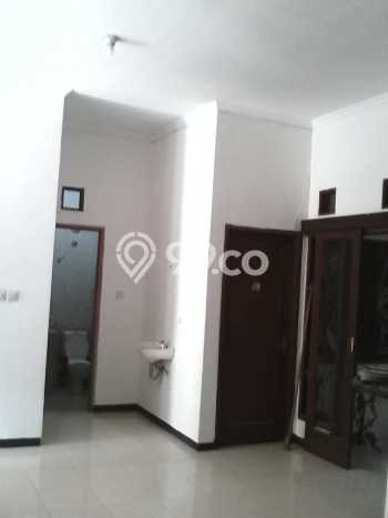 Rumah Strategis Wiyung, Surabaya, LT 135m² Bangunan 100m² Rumah Strategis Wiyung, Surabaya, LT 135m² Bangunan 100m²