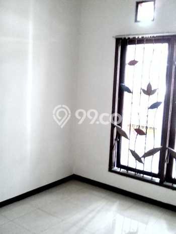 Rumah Strategis Wiyung, Surabaya, LT 135m² Bangunan 100m² Rumah Strategis Wiyung, Surabaya, LT 135m² Bangunan 100m²