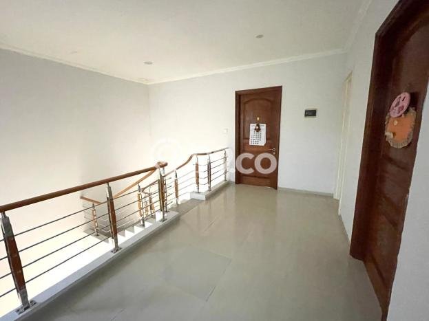 Rumah Minimalis LT 200m2m² Terawat di Wisata Bukit Mas, Dekat Tempat Strategis, Surabaya Rumah Minimalis LT 200m2m² Terawat di Wisata Bukit Mas, Dekat Tempat Strategis, Surabaya