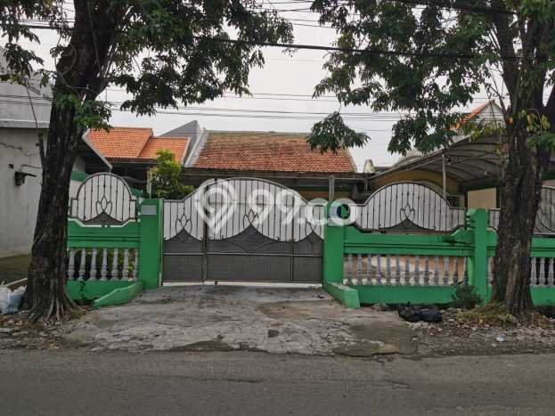 Disewakan Rumah Konsep Modern di Lakarsantri Surabaya dengan 6 Kamar Disewakan Rumah Konsep Modern di Lakarsantri Surabaya dengan 6 Kamar