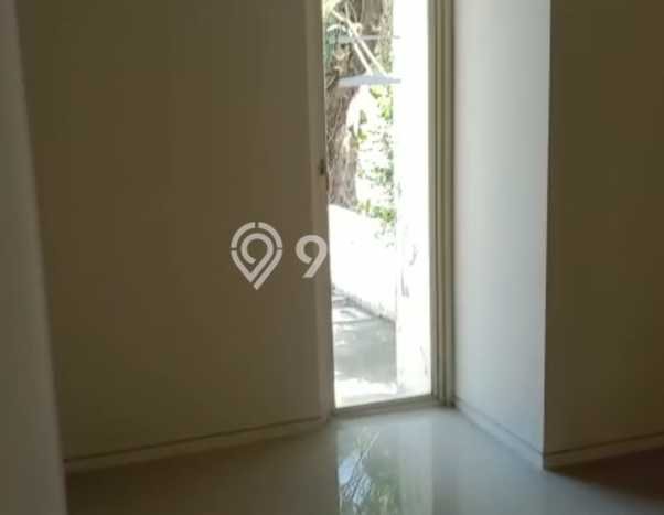 Rumah Asri area , 1 KM, Luas 135m2m² LB 90m2m² Rumah Asri area , 1 KM, Luas 135m2m² LB 90m2m²