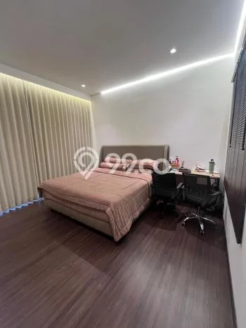 Rumah Mewah LB 301m2 Siap Huni Desain Elegan di Pakubuwono, Jakarta Selatan Rumah Mewah LB 301m2 Siap Huni Desain Elegan di Pakubuwono, Jakarta Selatan