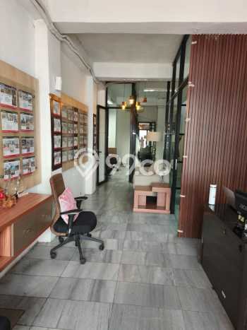 Dijual Ruko di Kebayoran Baru Jakarta Selatan LT 72m2 / LB 272m2 Dijual Ruko di Kebayoran Baru Jakarta Selatan LT 72m2 / LB 272m2