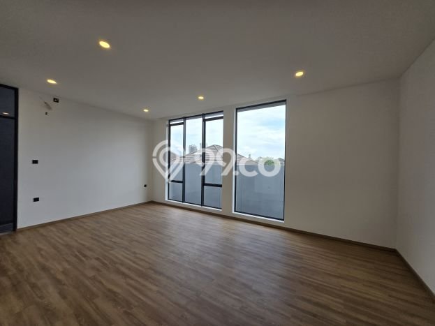 Dijual Rumah Mewah Elegan Dengan View Eksklusif di Buah Batu, Bandung Dijual Rumah Mewah Elegan Dengan View Eksklusif di Buah Batu, Bandung
