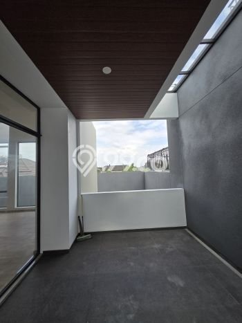 Dijual Rumah Mewah Elegan Dengan View Eksklusif di Buah Batu, Bandung Dijual Rumah Mewah Elegan Dengan View Eksklusif di Buah Batu, Bandung