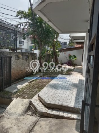 Rumah Elit Modern Tanpa Renovasi di Kalibata Jakarta Selatan Rumah Elit Modern Tanpa Renovasi di Kalibata Jakarta Selatan