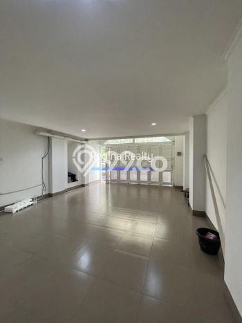 Hunian Elit LB 850m2 Siap Huni Desain Elegan di Pondok Indah, Jakarta Selatan Hunian Elit LB 850m2 Siap Huni Desain Elegan di Pondok Indah, Jakarta Selatan