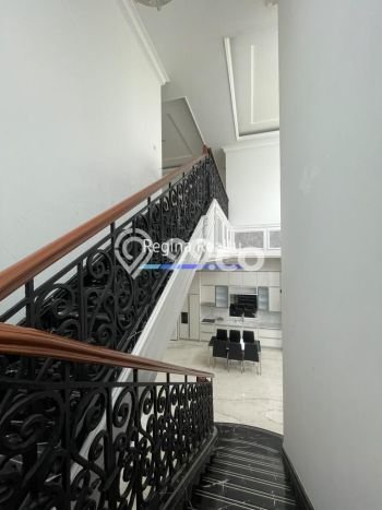 Hunian Elit LB 850m2 Siap Huni Desain Elegan di Pondok Indah, Jakarta Selatan Hunian Elit LB 850m2 Siap Huni Desain Elegan di Pondok Indah, Jakarta Selatan