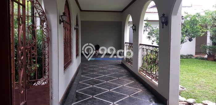 Rumah sewa siap huni 5 KT di Pondok Indah, Jakarta Selatan Rumah sewa siap huni 5 KT di Pondok Indah, Jakarta Selatan