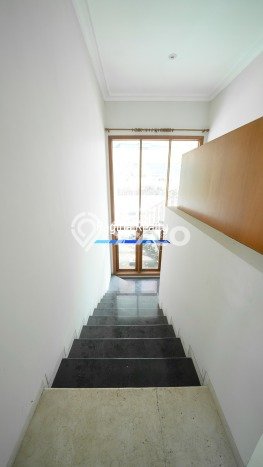 For Sale! Luxury House LT 665m2 Desain Modern di Pondok Indah For Sale! Luxury House LT 665m2 Desain Modern di Pondok Indah