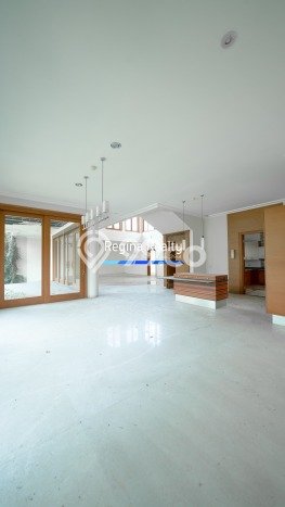 For Sale! Luxury House LT 665m2 Desain Modern di Pondok Indah For Sale! Luxury House LT 665m2 Desain Modern di Pondok Indah