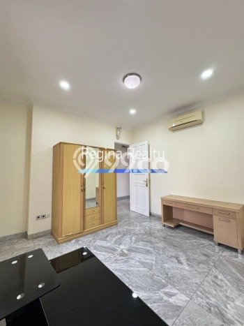 Rumah sewa siap pakai 5 Kamar Tidur di Pondok Indah, Jakarta Selatan Rumah sewa siap pakai 5 Kamar Tidur di Pondok Indah, Jakarta Selatan