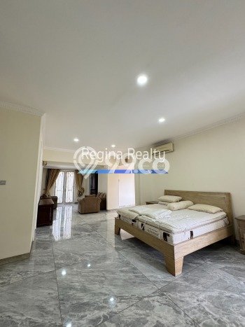 Rumah sewa siap pakai 5 Kamar Tidur di Pondok Indah, Jakarta Selatan Rumah sewa siap pakai 5 Kamar Tidur di Pondok Indah, Jakarta Selatan