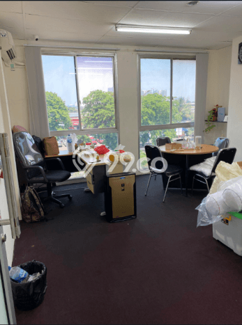 Ruko Dijual di Jakarta Pusat LT 55m2 & LB 150m2 Lokasi Terbaik! Ruko Dijual di Jakarta Pusat LT 55m2 & LB 150m2 Lokasi Terbaik!