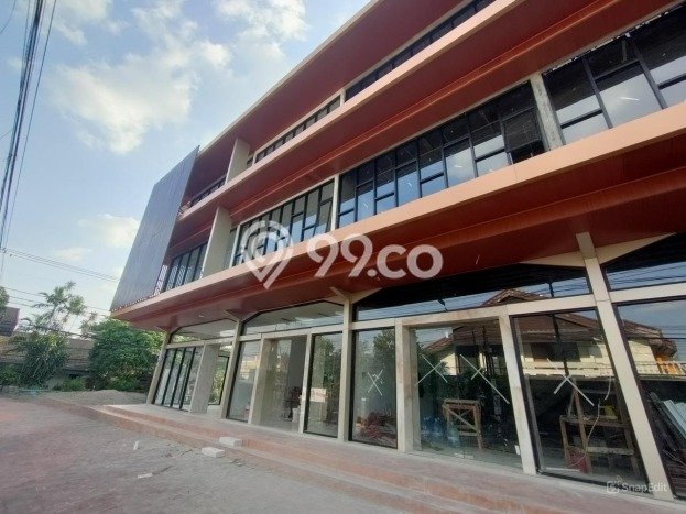 Ruko Dijual di Prime Area Bandung Luas 180m2 Ruko Dijual di Prime Area Bandung Luas 180m2