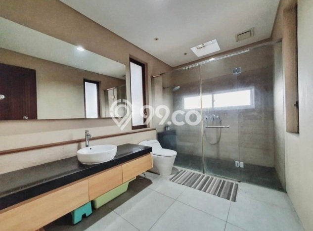 For Sale! Luxury House LT 675m2 Desain Modern di Setiabudi For Sale! Luxury House LT 675m2 Desain Modern di Setiabudi