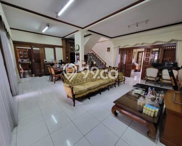 Jual Rumah Luas Megah Dengan View Eksklusif di Sarijadi, Bandung Jual Rumah Luas Megah Dengan View Eksklusif di Sarijadi, Bandung