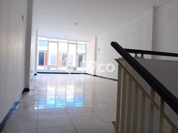 Ruko Disewa di Mulyorejo, Surabaya, LT 53m2 / LB 154m2 Ruko Disewa di Mulyorejo, Surabaya, LT 53m2 / LB 154m2