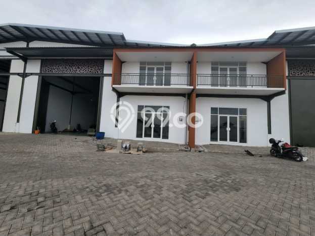 Unit Gudang Paling Strategis di Jabon Sidoarjo dengan LB 330m2 Unit Gudang Paling Strategis di Jabon Sidoarjo dengan LB 330m2