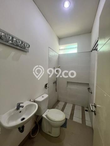 Dijual Rumah Strategis Bagus Punya 4 KT di Lakarsantri Surabaya SHM Dijual Rumah Strategis Bagus Punya 4 KT di Lakarsantri Surabaya SHM