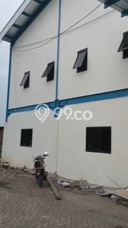 Disewakan Gudang komersial di Krian luas bangunan 2000m2 Disewakan Gudang komersial di Krian luas bangunan 2000m2