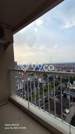Apartemen Disewa Terjangkau 1 KT / 1 KM di Dukuh Pakis, Surabaya Apartemen Disewa Terjangkau 1 KT / 1 KM di Dukuh Pakis, Surabaya