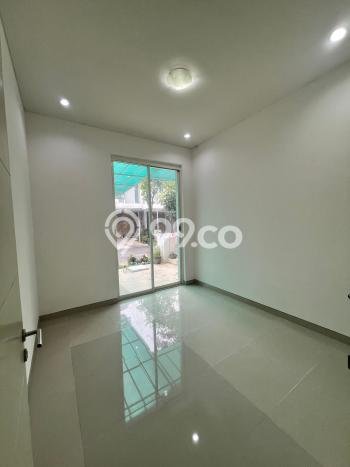 Dijual Rumah Strategis Bagus Punya 4 KT di Lakarsantri Surabaya SHM Dijual Rumah Strategis Bagus Punya 4 KT di Lakarsantri Surabaya SHM