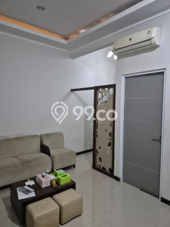 Disewakan Rumah Konsep Modern di Sukolilo Surabaya dengan 2 KT Disewakan Rumah Konsep Modern di Sukolilo Surabaya dengan 2 KT
