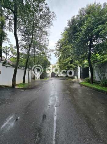 Hunian Modern dengan LT 1200m2 & LB 1300m2 Disewakan di Kemang Hunian Modern dengan LT 1200m2 & LB 1300m2 Disewakan di Kemang
