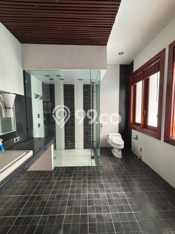 Rumah Elit LB 600m2 Siap Pakai Desain Elegan di Pondok Indah, Jakarta Selatan Rumah Elit LB 600m2 Siap Pakai Desain Elegan di Pondok Indah, Jakarta Selatan