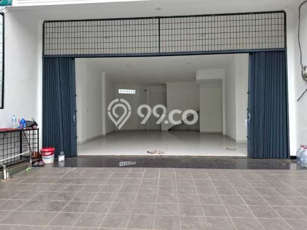Ruko Disewa di Jakarta Barat dengan LB 756m2 Area Komersial Ramai Ruko Disewa di Jakarta Barat dengan LB 756m2 Area Komersial Ramai