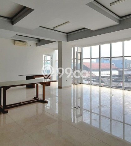 AREA PREMIUM! Ruko Kawasan Kebayoran Lama, Luas 600m2m², Lokasi Strategis AREA PREMIUM! Ruko Kawasan Kebayoran Lama, Luas 600m2m², Lokasi Strategis