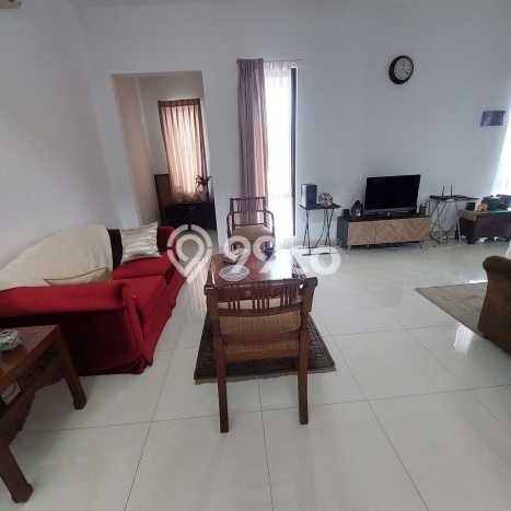 Dijual Hunian Rumah Terawat 4 KT di BSD, Tangerang Dijual Hunian Rumah Terawat 4 KT di BSD, Tangerang