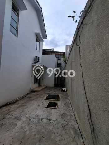 Disewakan! Rumah 5 Kamar Tidur &
4 Kamar Mandi di Gading Serpong, Tangerang Disewakan! Rumah 5 Kamar Tidur &
4 Kamar Mandi di Gading Serpong, Tangerang