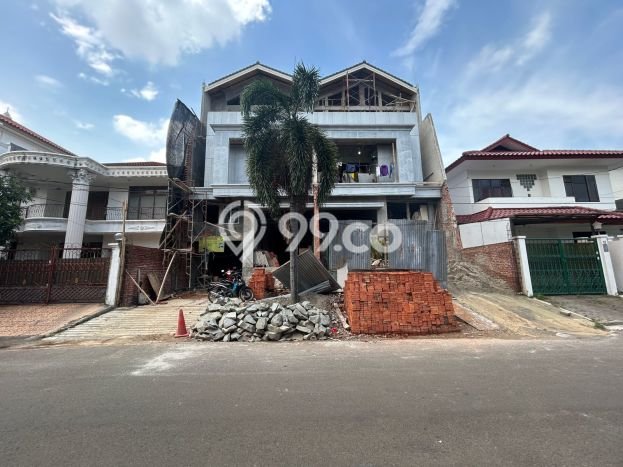 Jual Rumah Luas Elegan Dengan View Eksklusif di Puri Indah, Jakarta Barat Jual Rumah Luas Elegan Dengan View Eksklusif di Puri Indah, Jakarta Barat