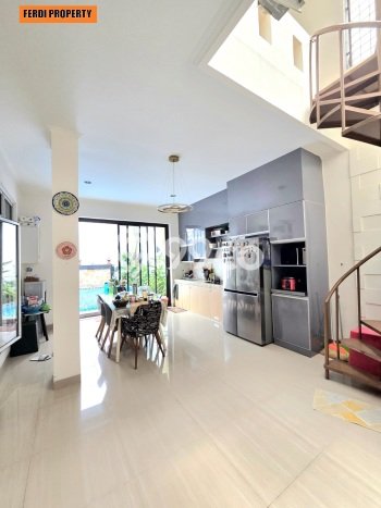 Rumah Elit LB 250m2 Siap Huni Desain Elegan di Citra Grand, Jakarta Timur Rumah Elit LB 250m2 Siap Huni Desain Elegan di Citra Grand, Jakarta Timur